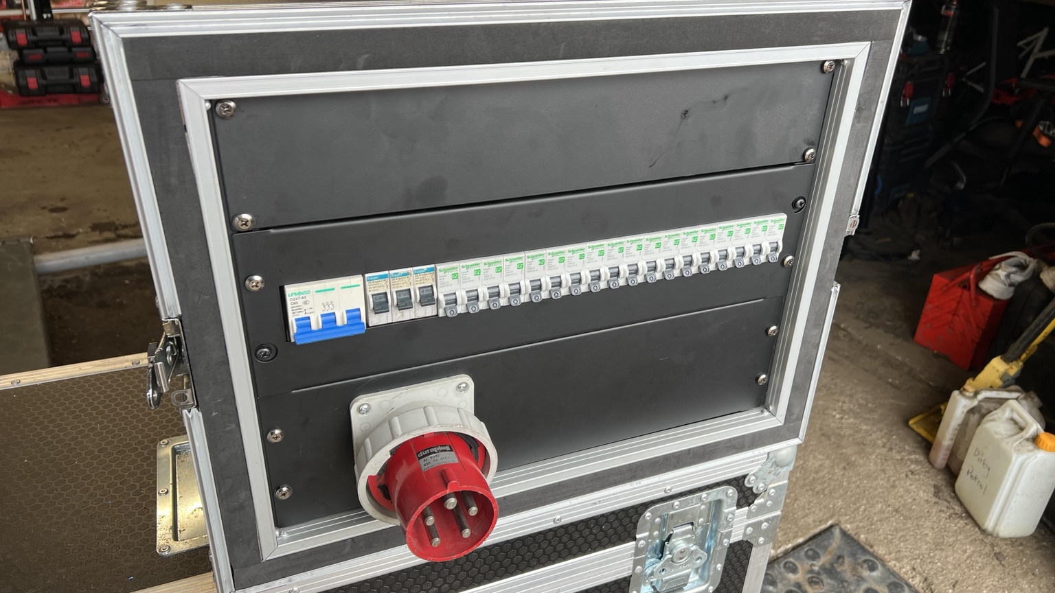 Metered temporary event power distribution rack